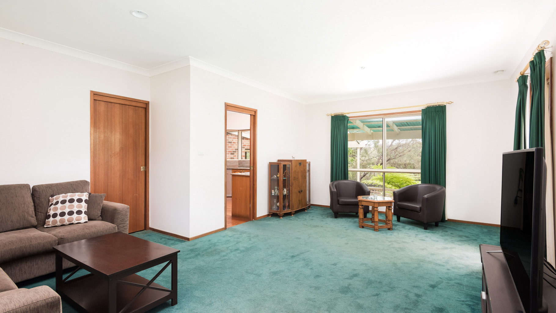 12 Spoonbill Avenue, Woronora Heights - Thumbnail 4