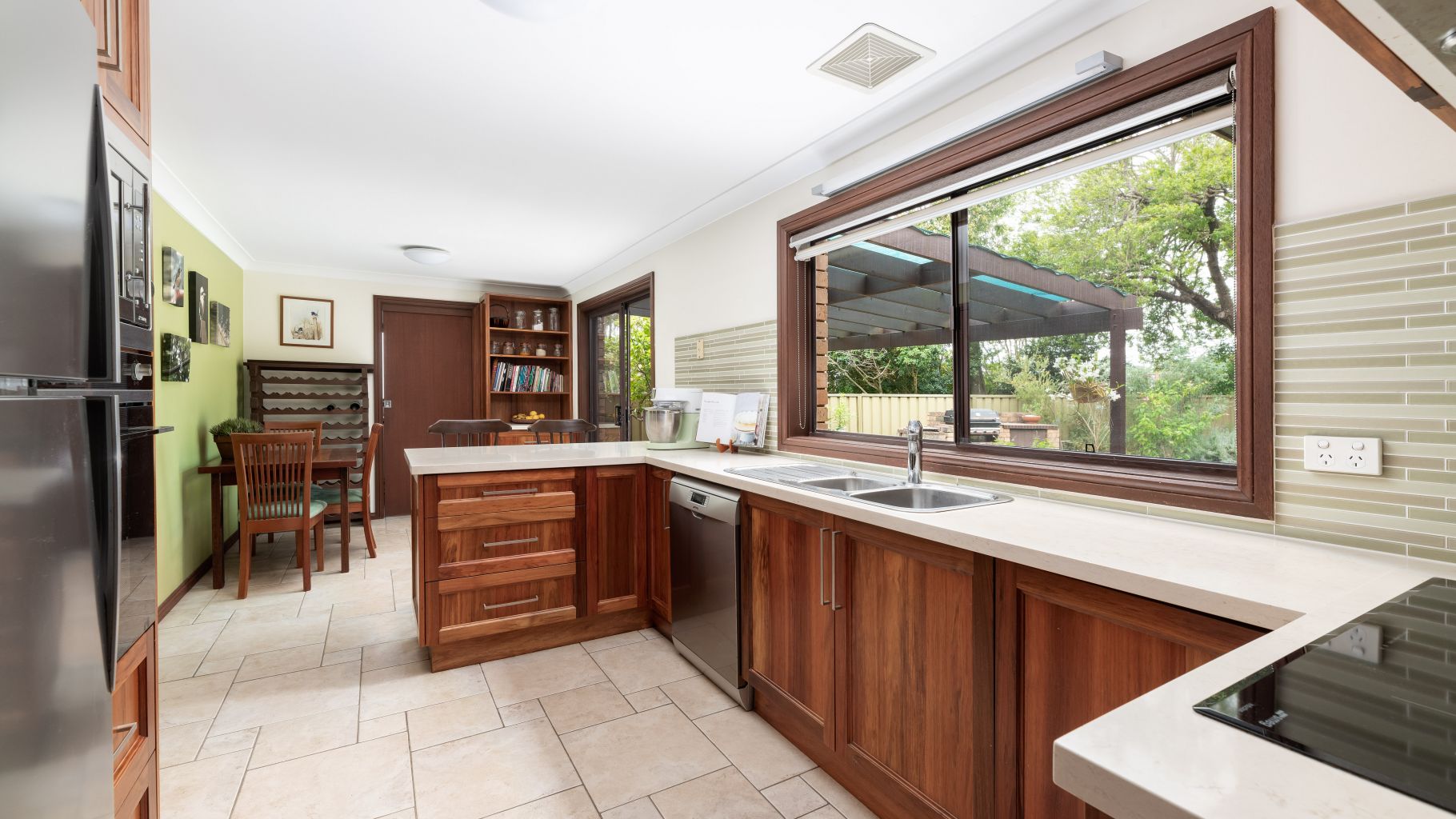 12 Anitra Avenue, Kareela - Thumbnail 3