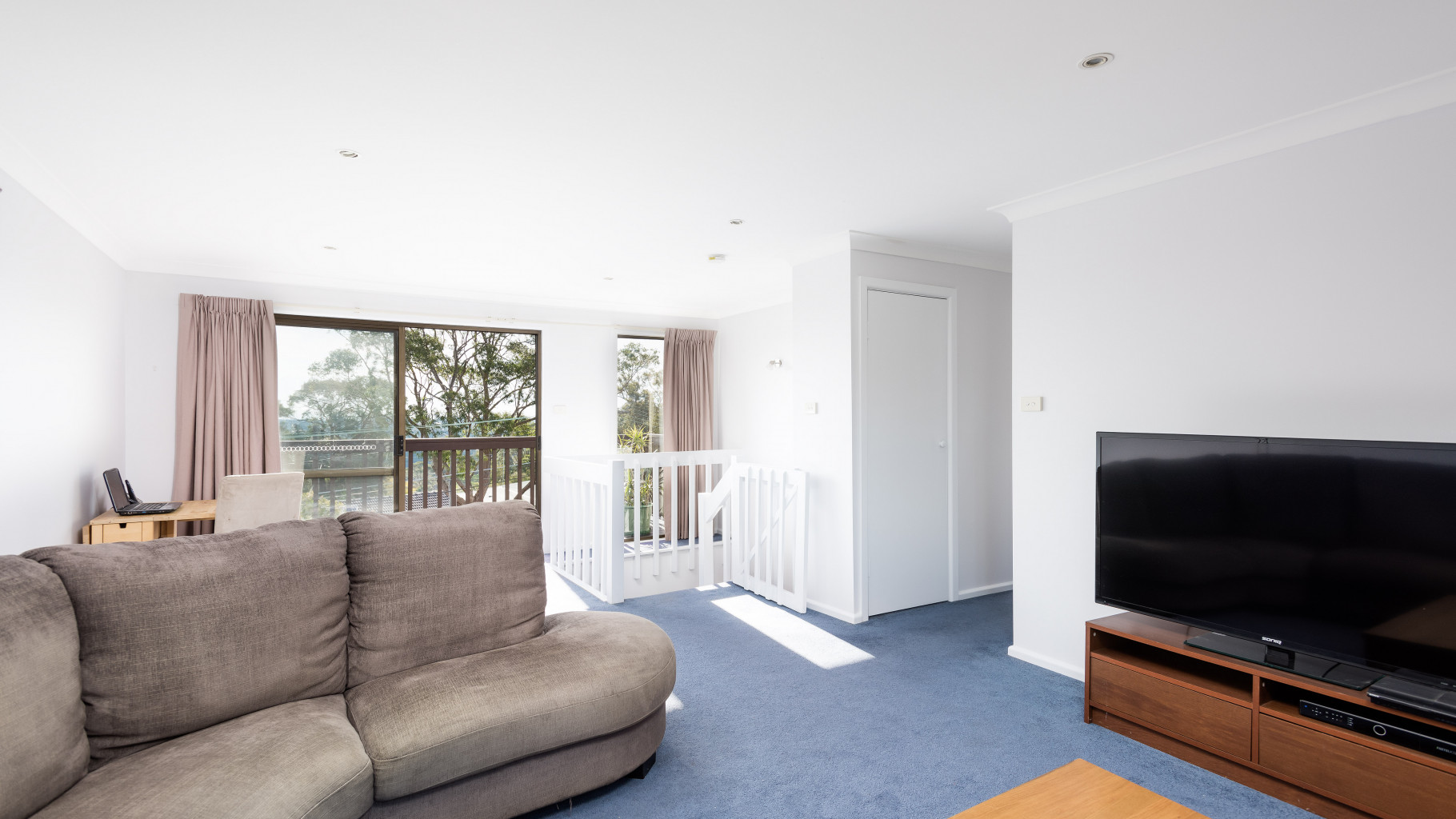 21 Spur  Crescent, Loftus - Thumbnail 4