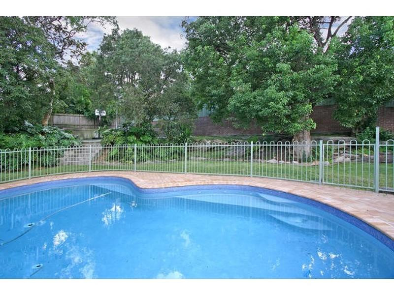 17 Rickard Road, Oyster Bay - Image 1