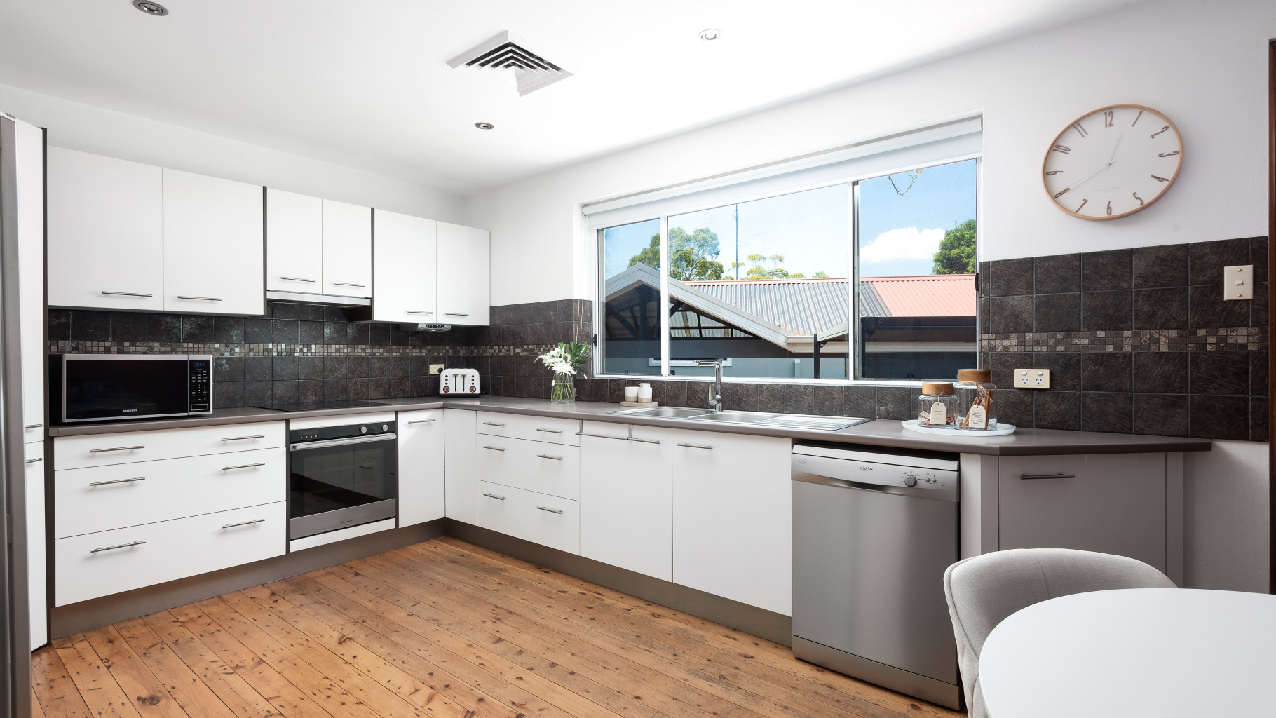 176 Oyster Bay Road, Oyster Bay - Thumbnail 3