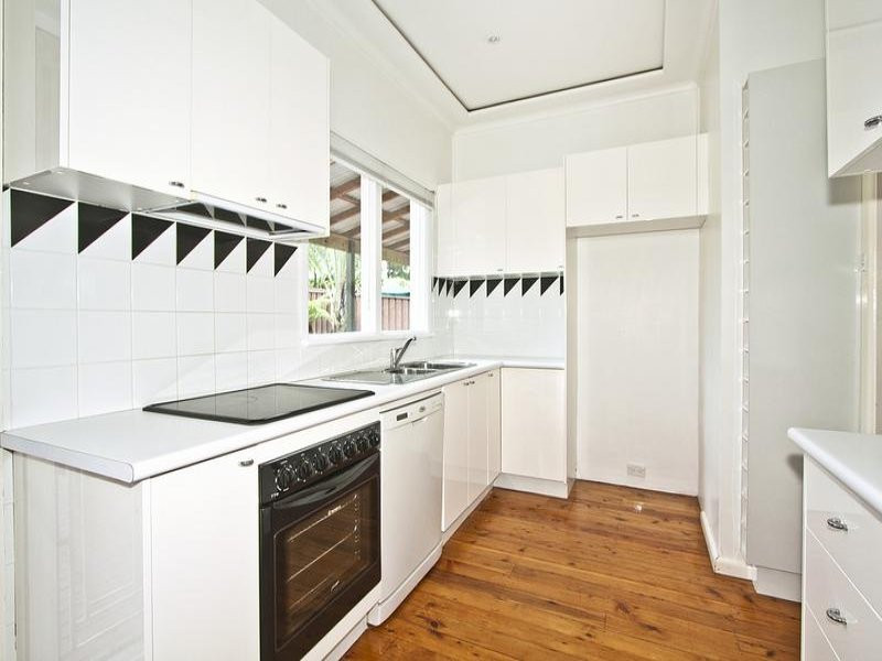 49 Spur Crescent, Loftus - Thumbnail 4
