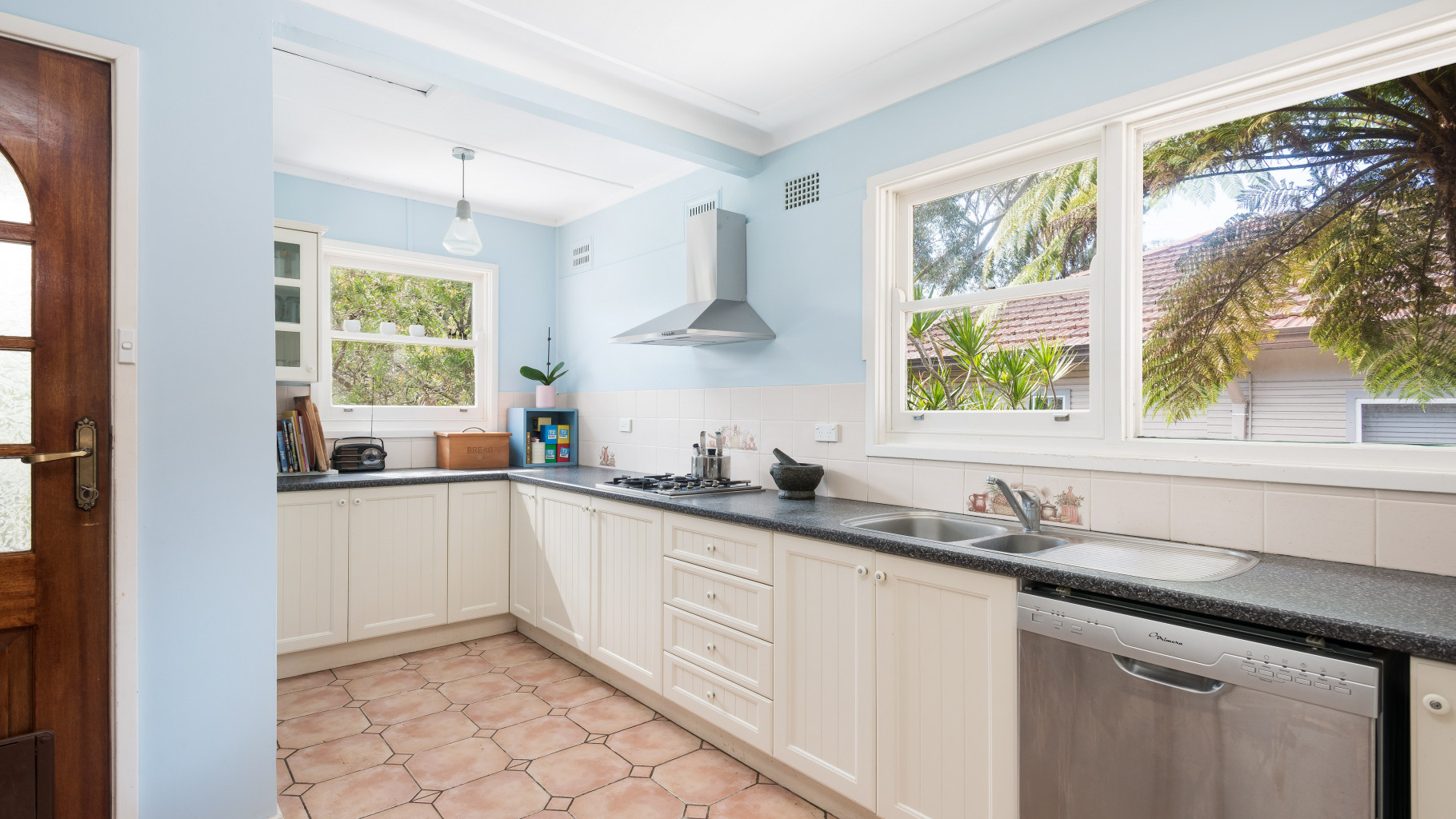 48 Carvers Road, Oyster Bay - Thumbnail 4