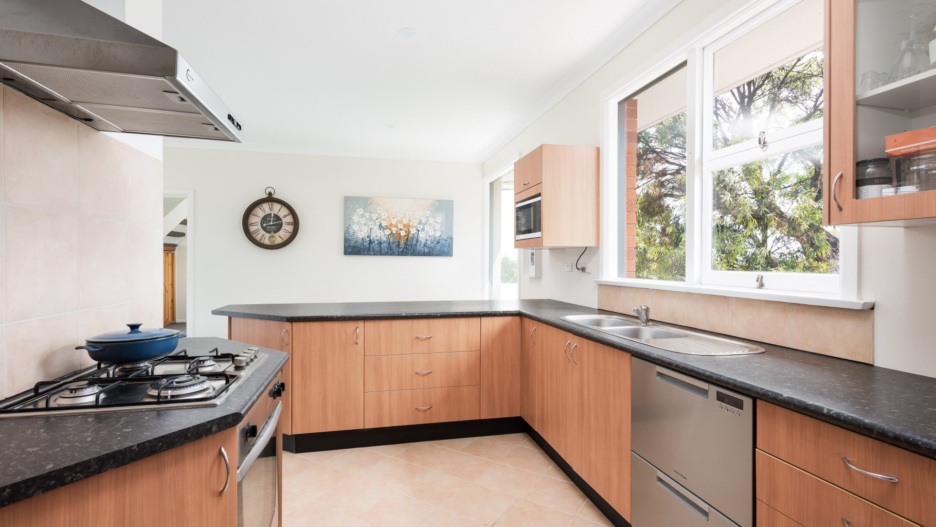 32 Spur Crescent, Loftus - Thumbnail 3