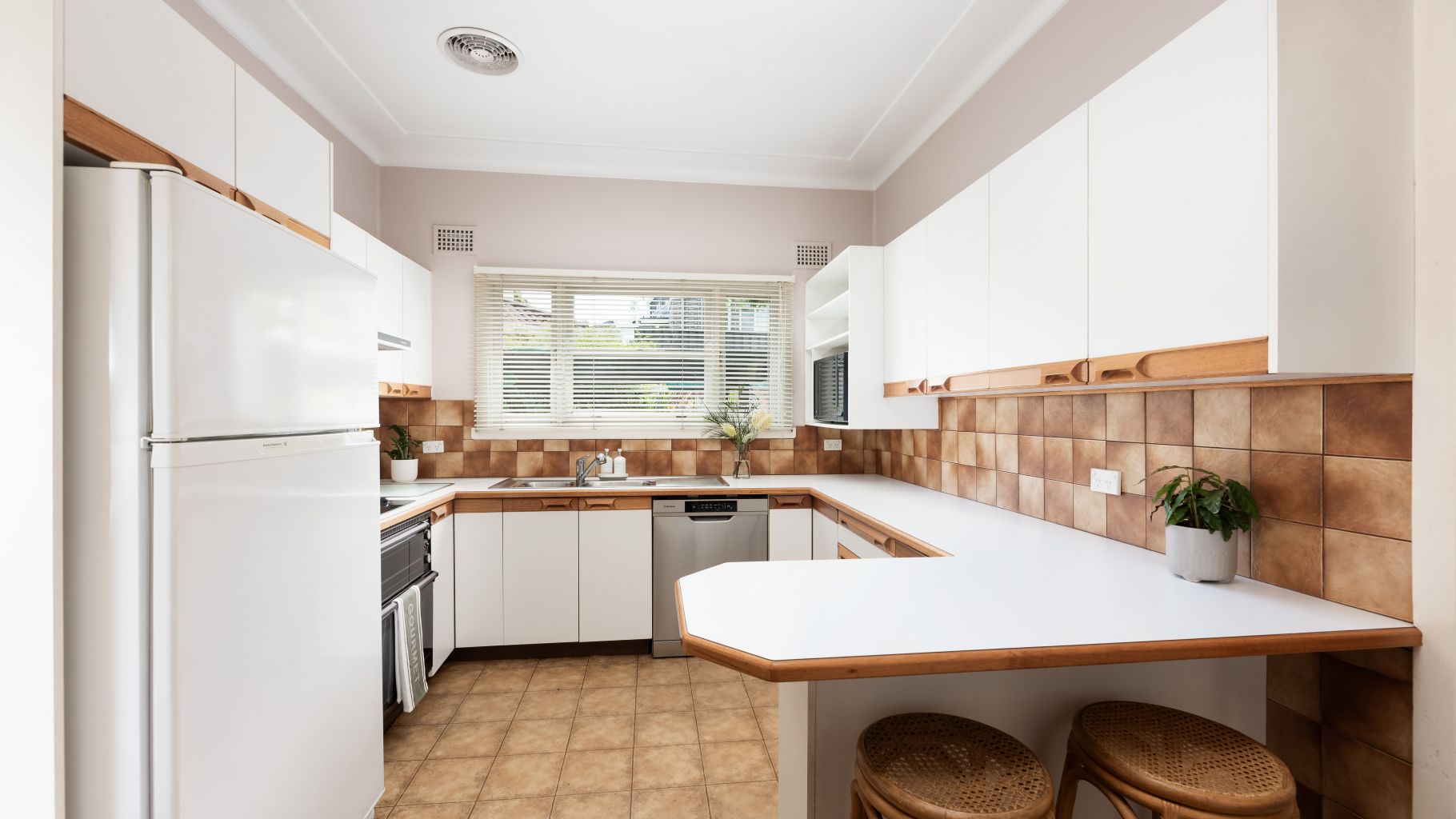 1 Loves Avenue, Oyster Bay - Thumbnail 3