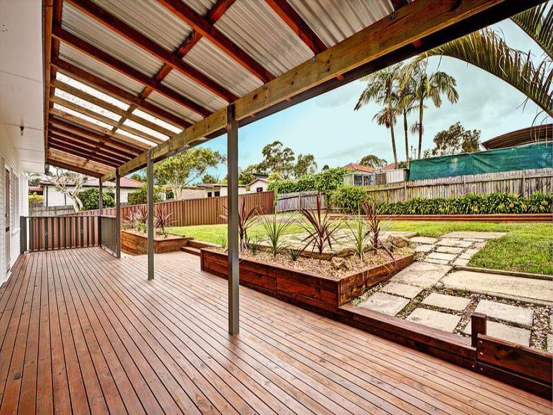 49 Spur Crescent, Loftus - Thumbnail 2