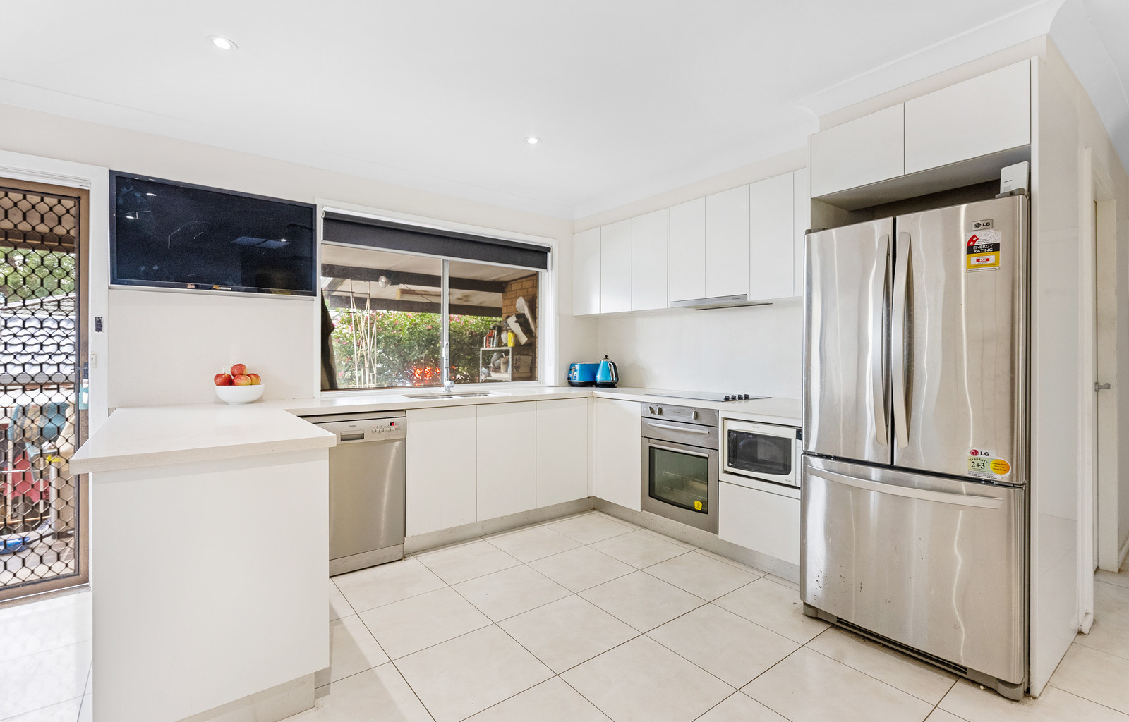 69 Bungarra Crescent, Chipping Norton - Thumbnail 3