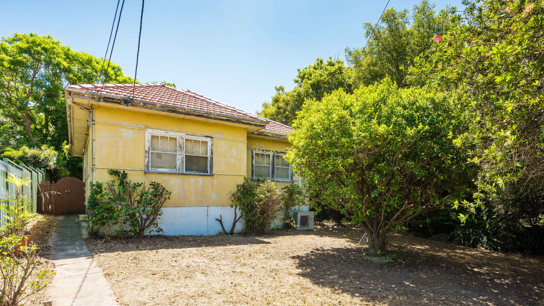 81 Sutherland Road, Jannali - Thumbnail 2