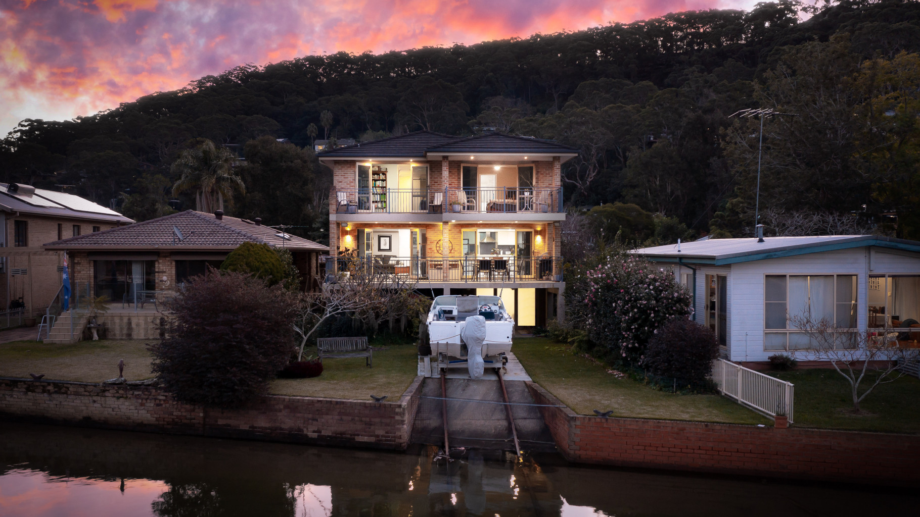 221 Prices Circuit, Woronora - Thumbnail 2