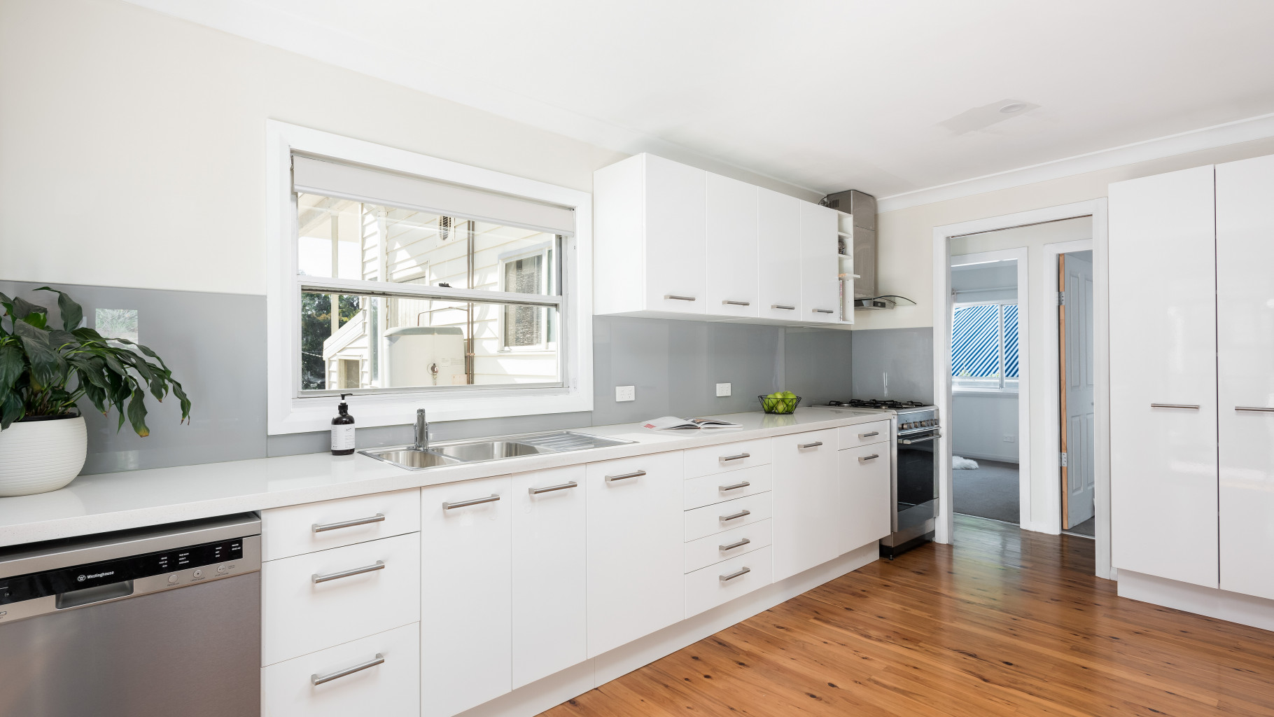 11 Geoffrey Crescent, Loftus - Thumbnail 2