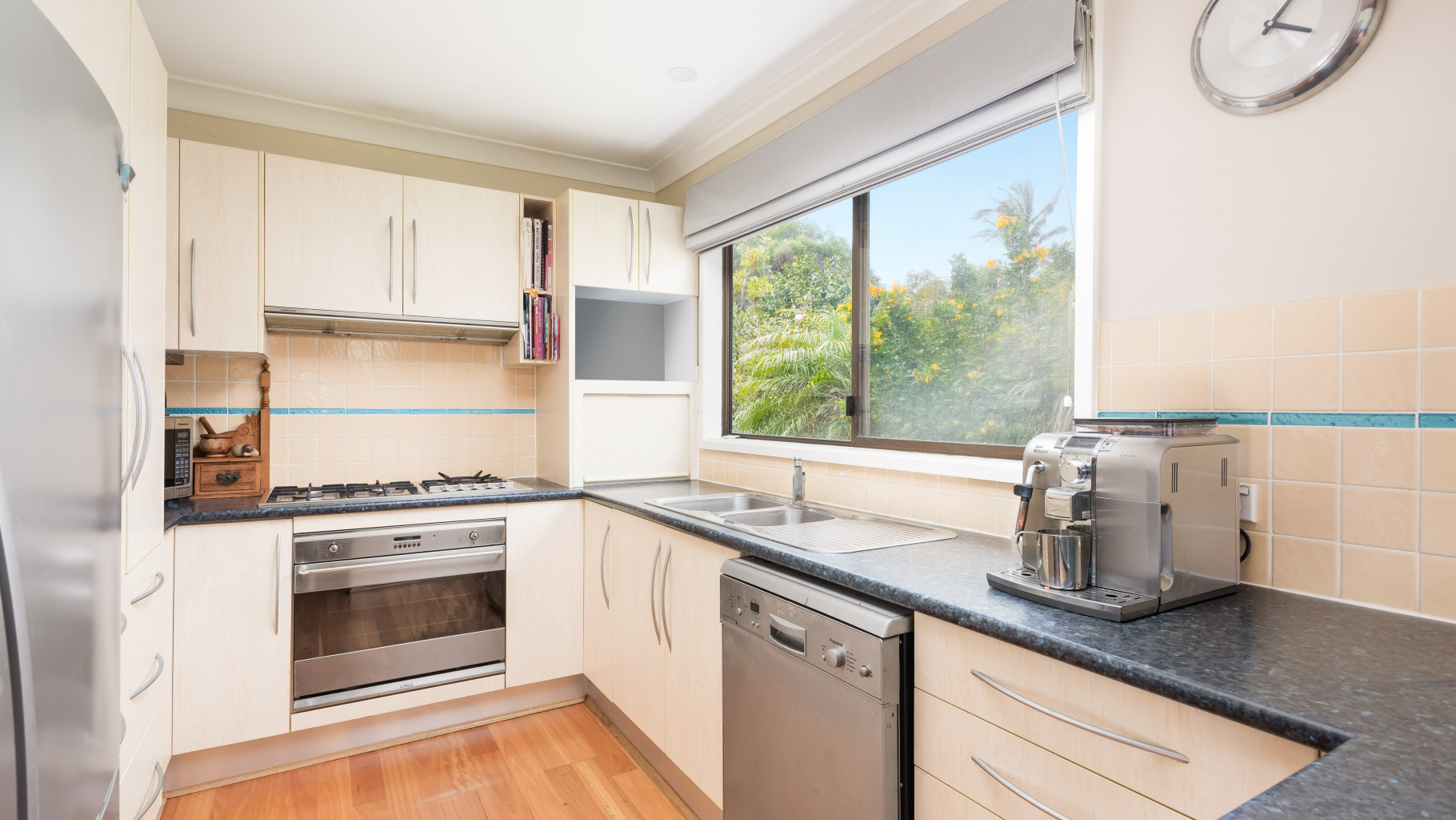 18 Como Road, Oyster Bay - Thumbnail 4