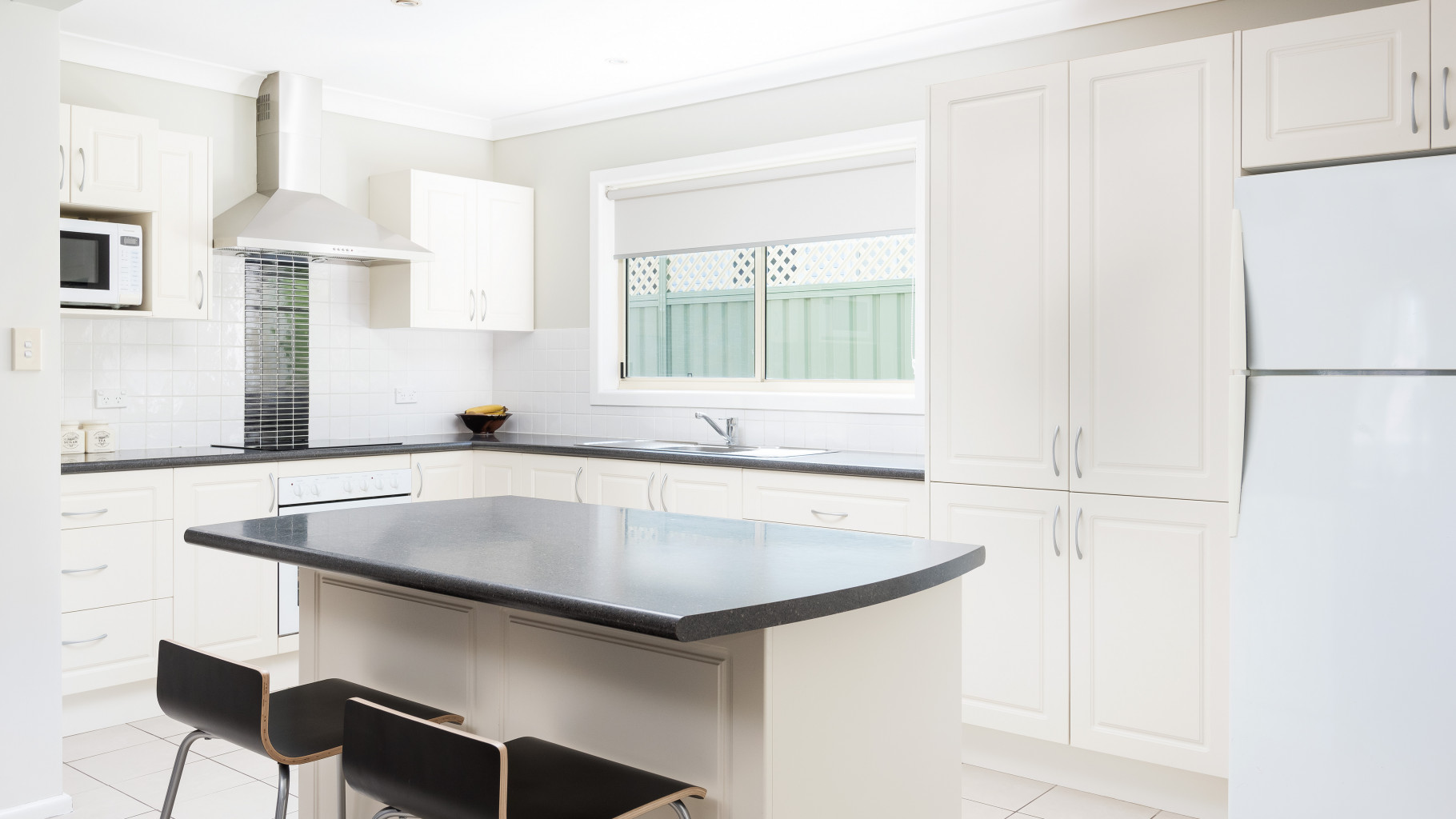 8 Wybalena Place, Jannali - Thumbnail 2