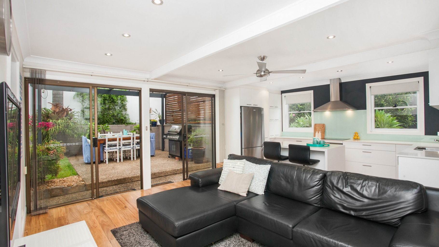 4 Cassandra  Crescent, Heathcote - Thumbnail 2