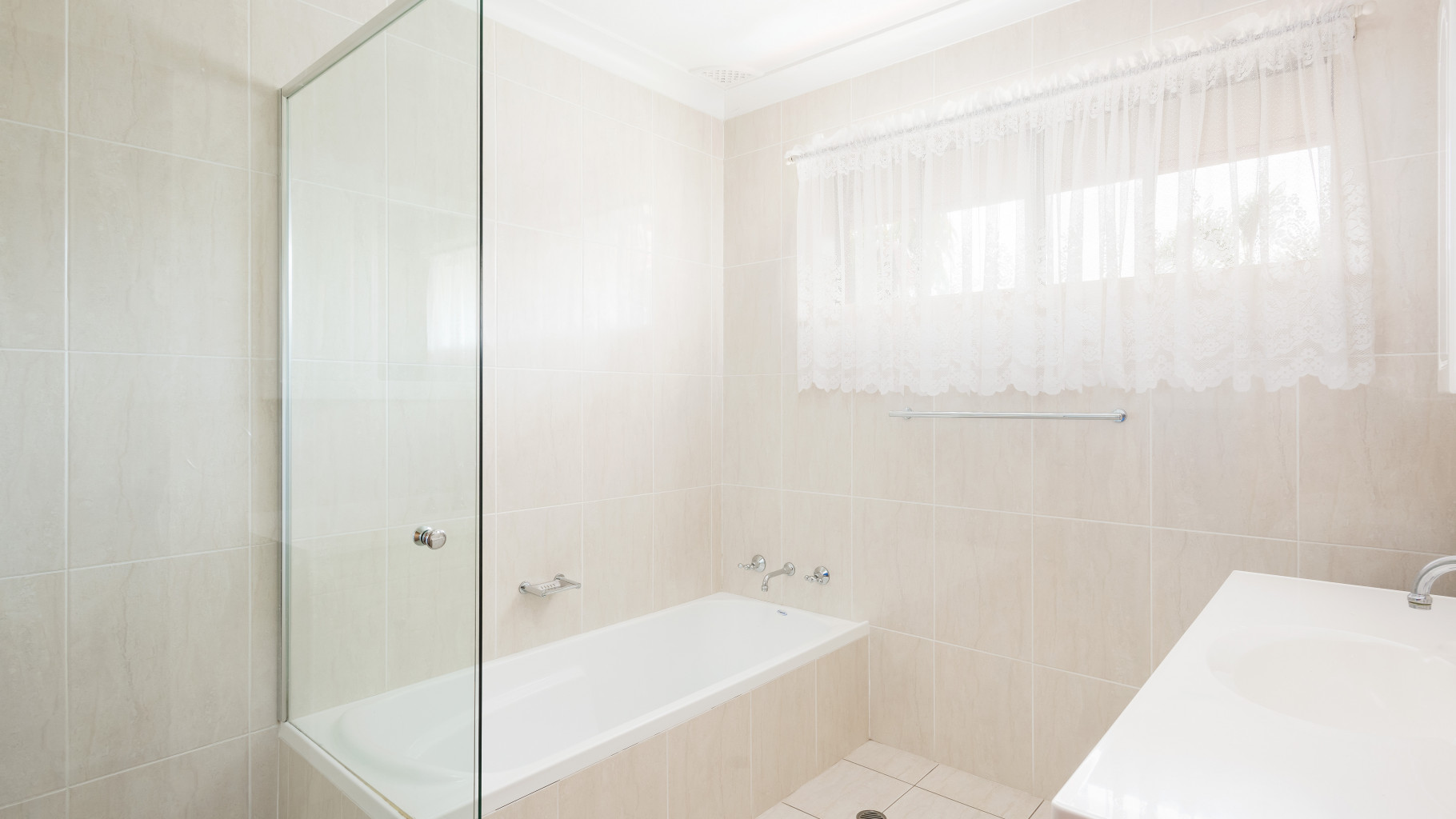 33 Lincoln Crescent, Bonnet Bay - Thumbnail 5