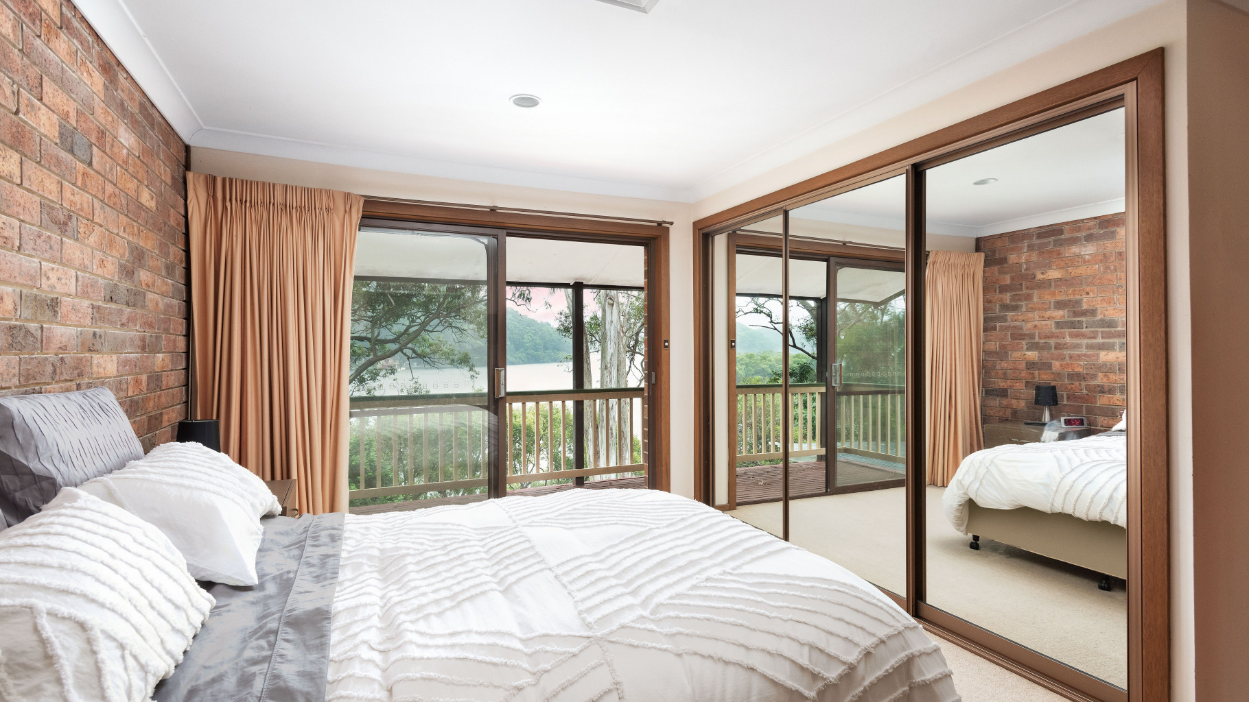 911 Como Parade, Como 2226 Sale Sanders Property Agents