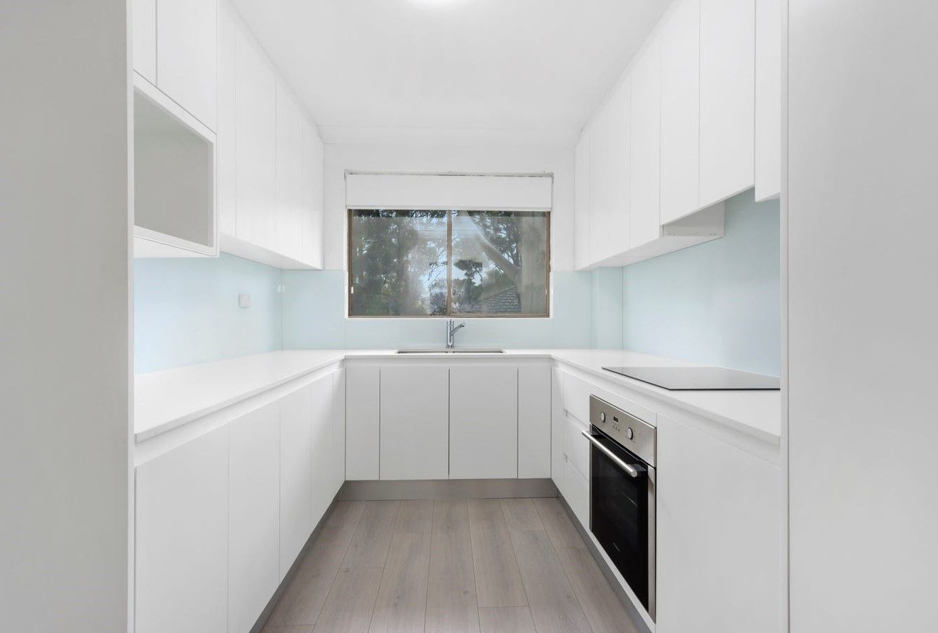 15/8-12 Railway Crescent, Jannali - Thumbnail 2