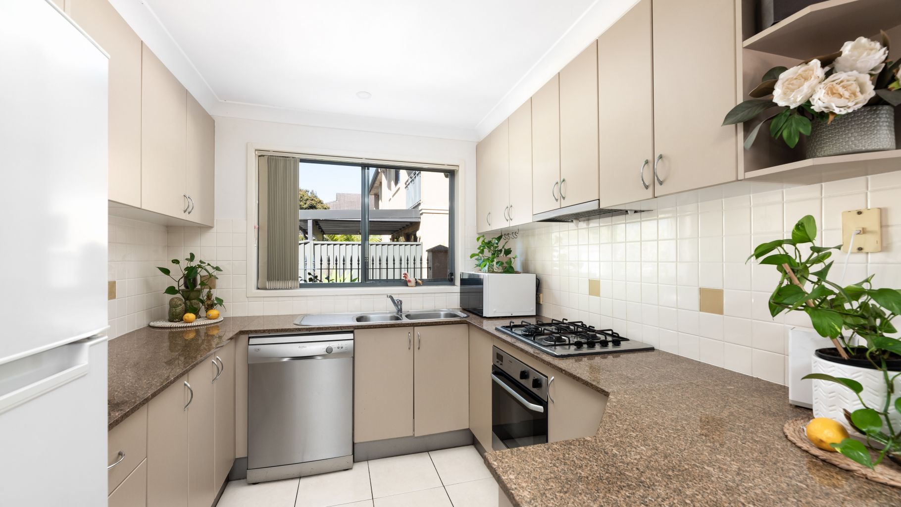 16/11-17 Acton Street, Sutherland - Thumbnail 2