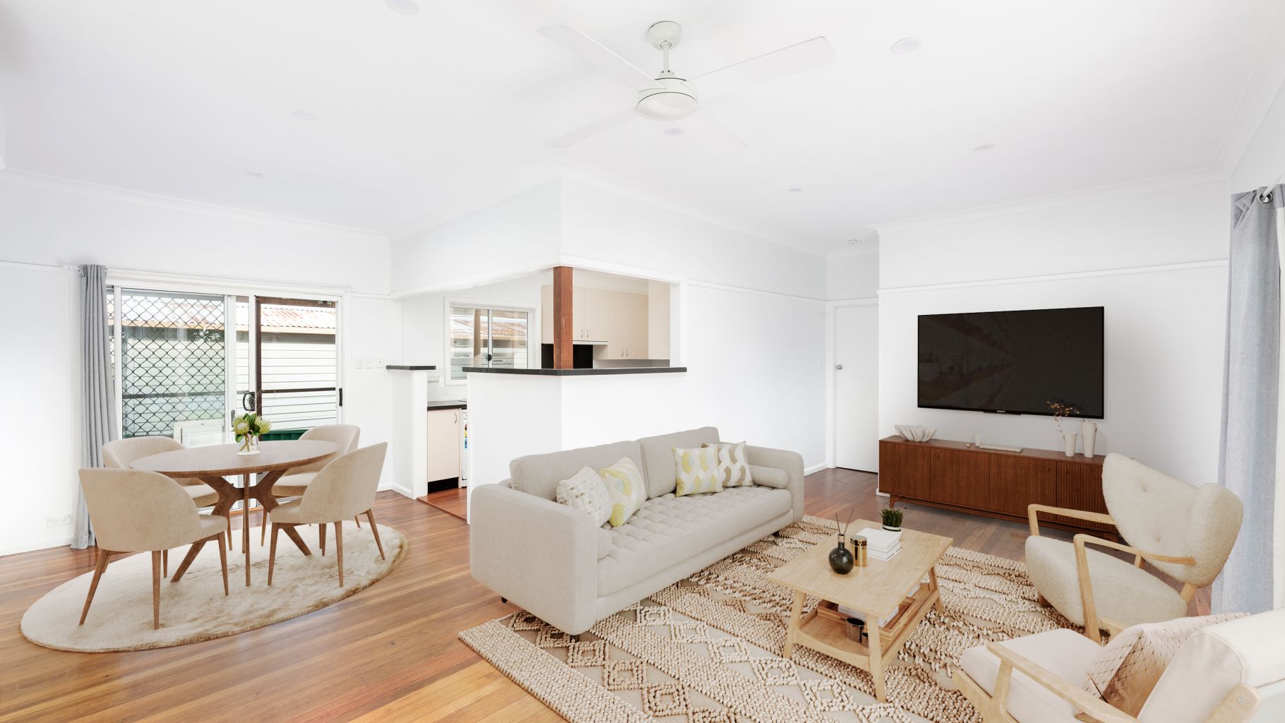 57 Ninth Avenue, Loftus - Thumbnail 2