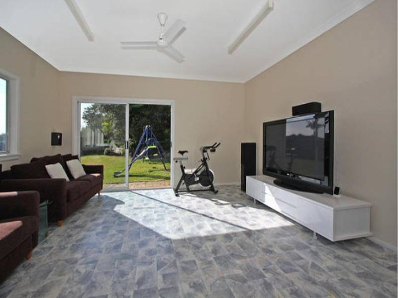 69 Eighth Avenue, Loftus - Thumbnail 2