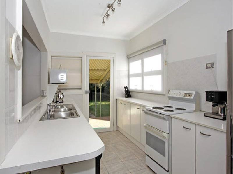 38 Georges River Crescent, Oyster Bay - Thumbnail 2