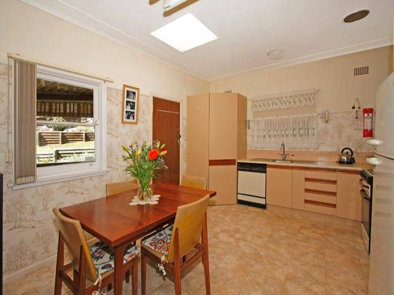 16 Charles Place, Jannali - Thumbnail 3