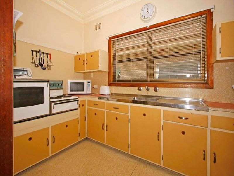 31 Seventh Avenue, Jannali - Thumbnail 3