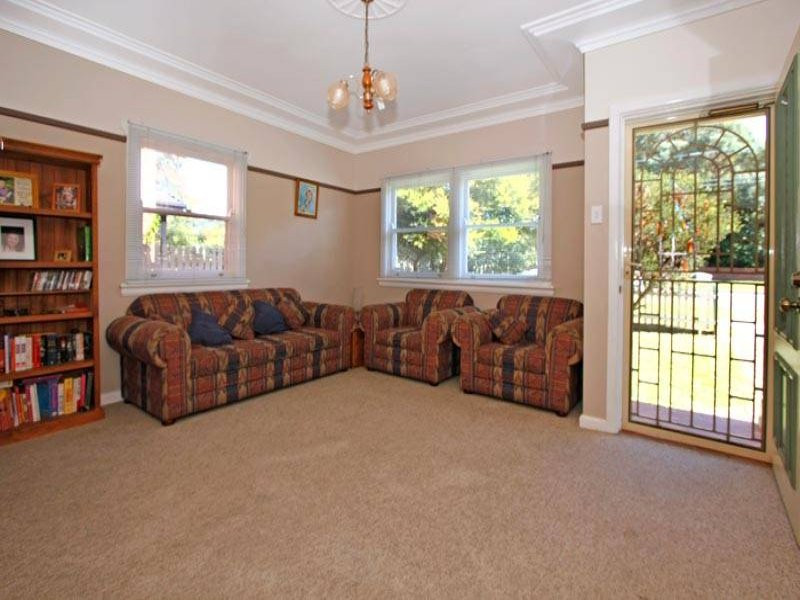 136 Sutherland Road, Jannali - Thumbnail 2