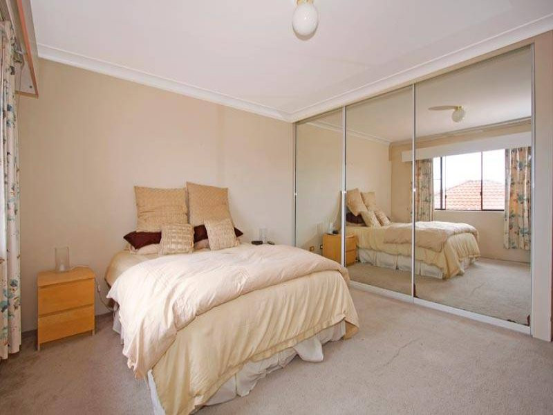 25 Peebles Avenue, Kirrawee - Thumbnail 7