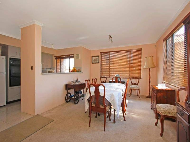25 Peebles Avenue, Kirrawee - Thumbnail 4