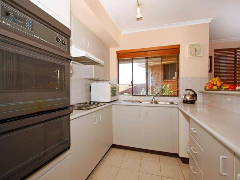 25 Peebles Avenue, Kirrawee - Thumbnail 3