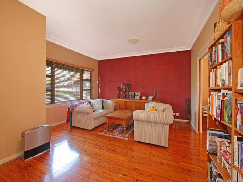 11 Flora Street, Oyster Bay - Thumbnail 2
