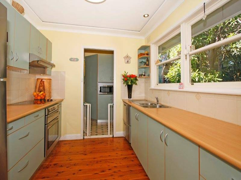 71 Riverview Road, Oyster Bay - Thumbnail 3