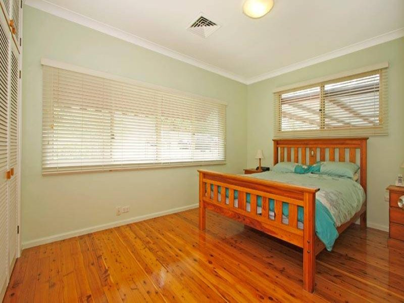 2 Tenth Avenue, Oyster Bay - Thumbnail 8