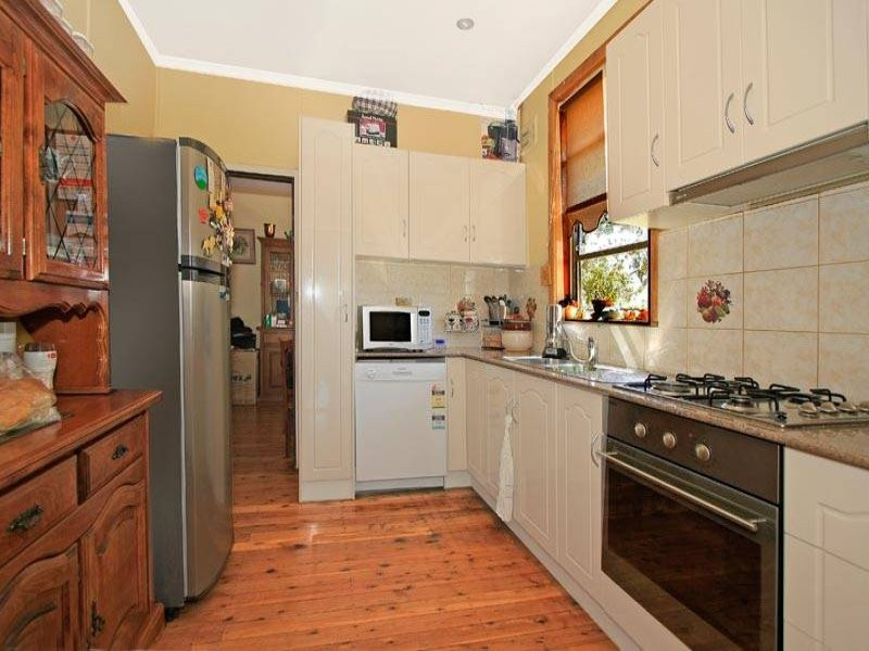 32 Warrigal Street, Jannali - Thumbnail 4