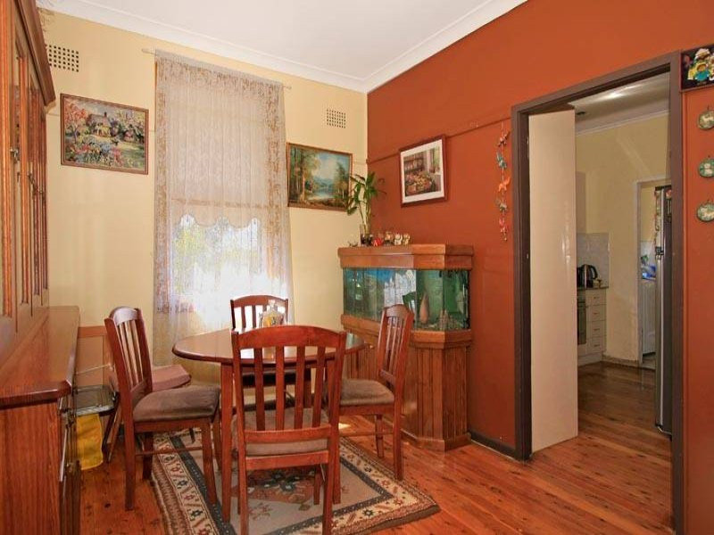 32 Warrigal Street, Jannali - Thumbnail 3