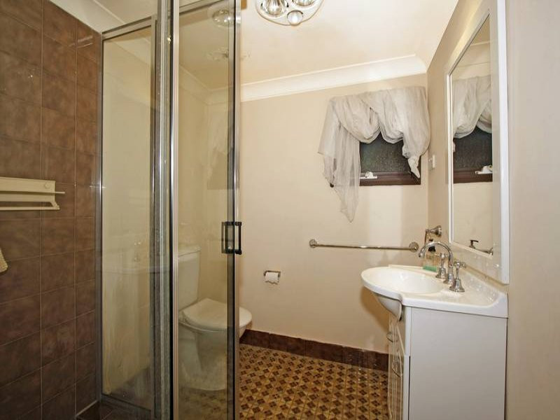 10 Eisenhower Place, Bonnet Bay - Thumbnail 8