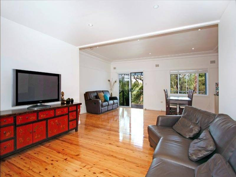 4 Eighth Avenue, Jannali - Thumbnail 2