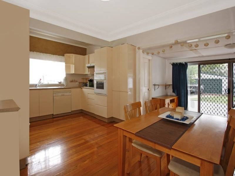 24 Crammond Boulevarde, Caringbah - Thumbnail 4