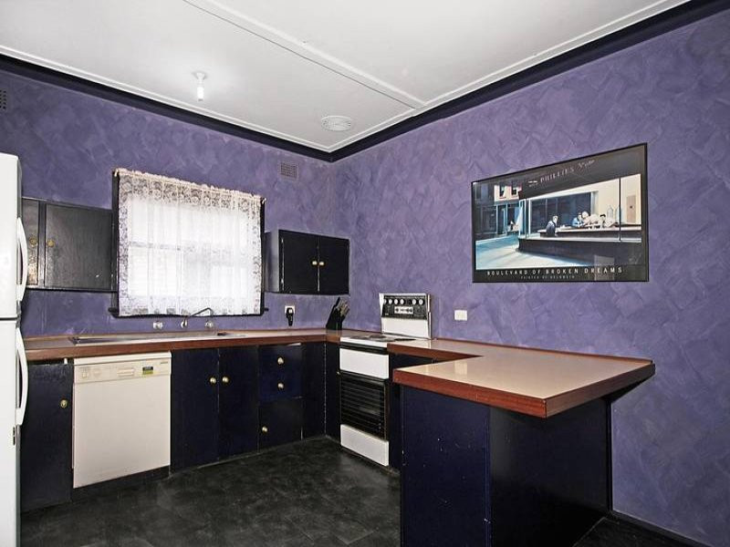 33 Sixth Avenue, Loftus - Thumbnail 5