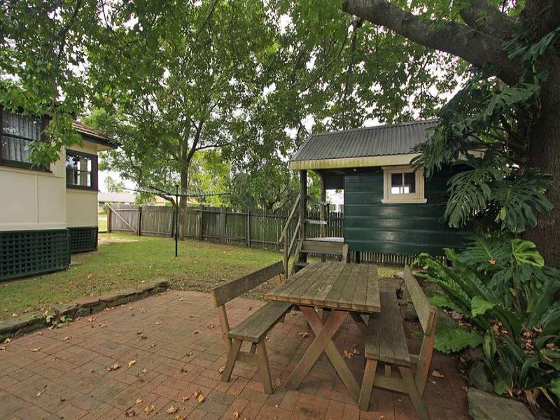 33 Sixth Avenue, Loftus - Thumbnail 3