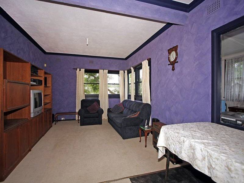 33 Sixth Avenue, Loftus - Thumbnail 4