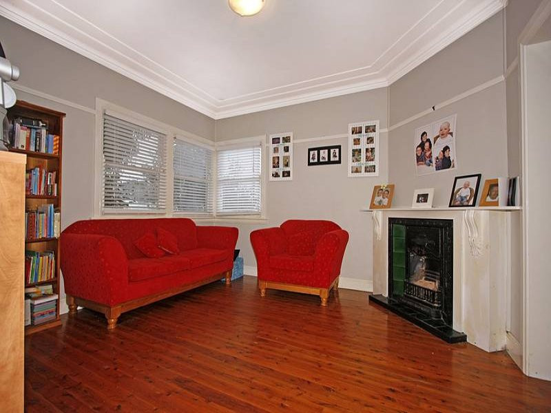 76 Georges River Road, Jannali - Thumbnail 4
