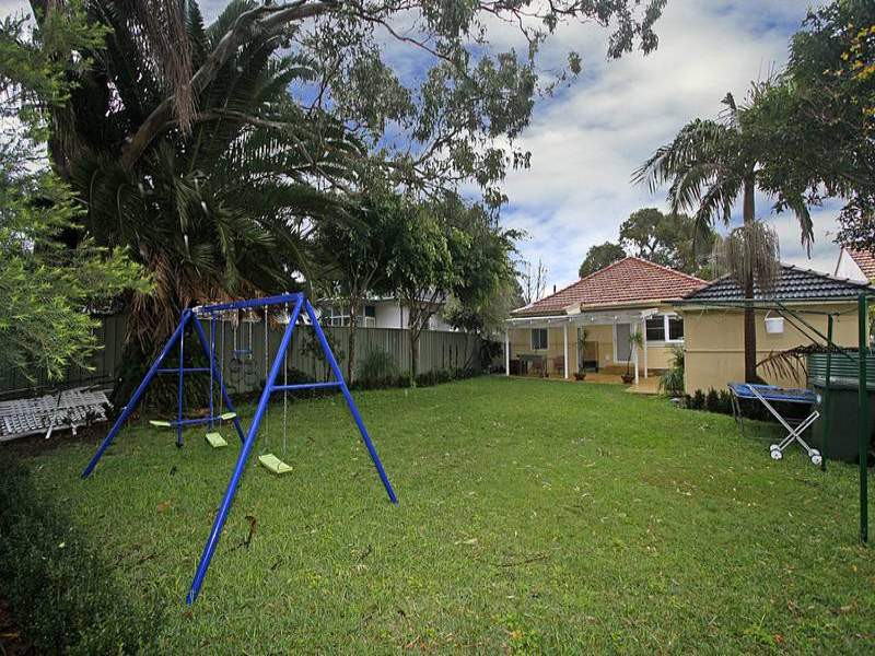 76 Georges River Road, Jannali - Thumbnail 2