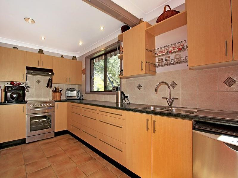 15A The Crescent, Woronora - Thumbnail 2