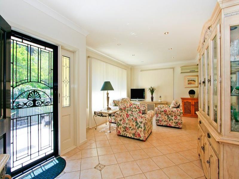 2 Cowan Street, Oyster Bay - Thumbnail 2