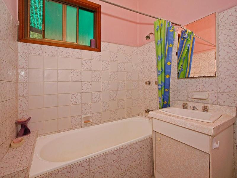39 Tenth Avenue, Oyster Bay - Thumbnail 6