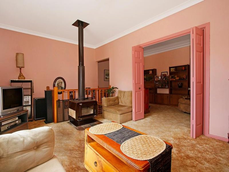 39 Tenth Avenue, Oyster Bay - Thumbnail 5