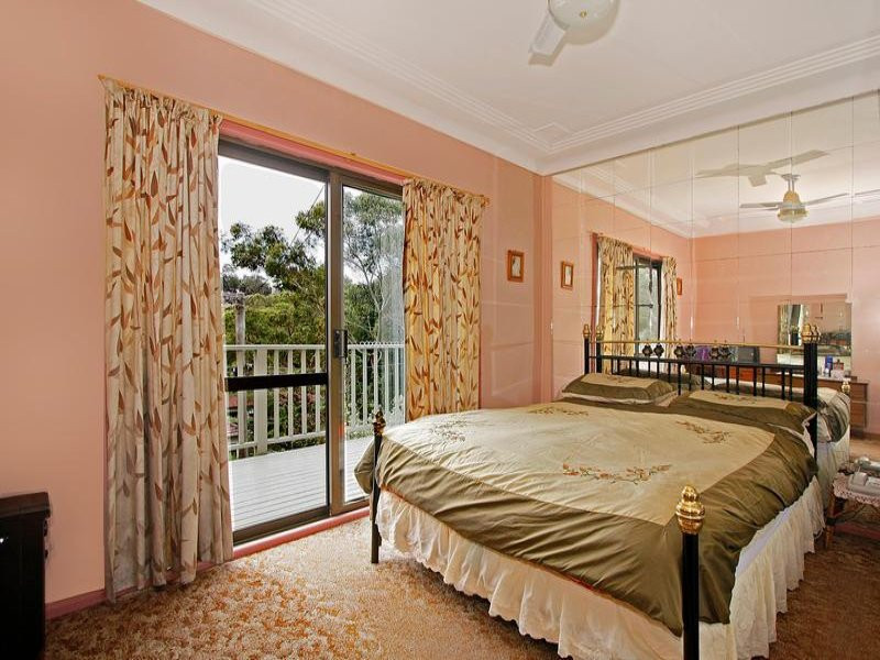 39 Tenth Avenue, Oyster Bay - Thumbnail 4