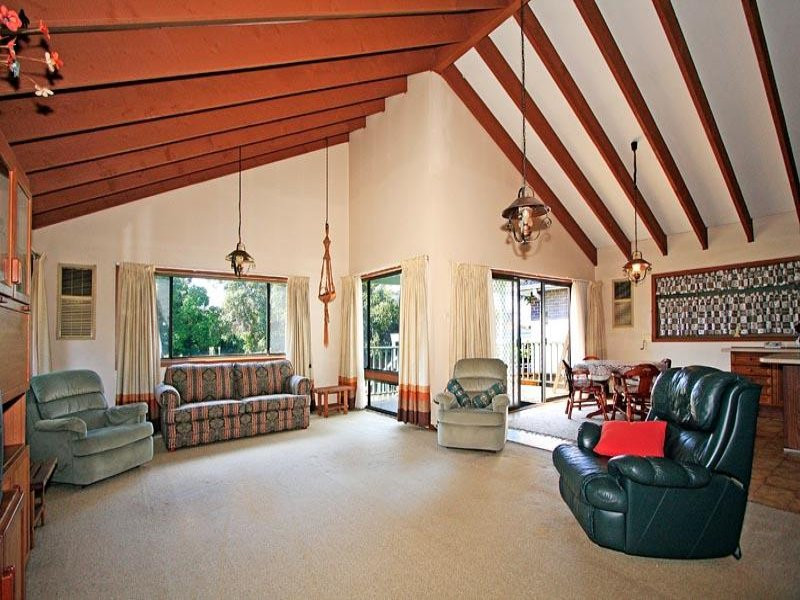 59 Cardigan Road, Greenacre - Thumbnail 4