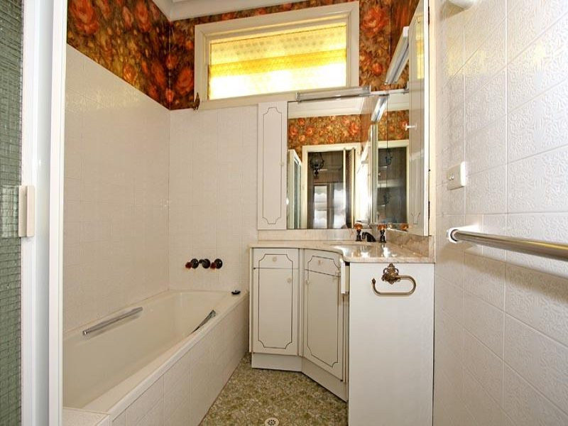 59 Cardigan Road, Greenacre - Thumbnail 8